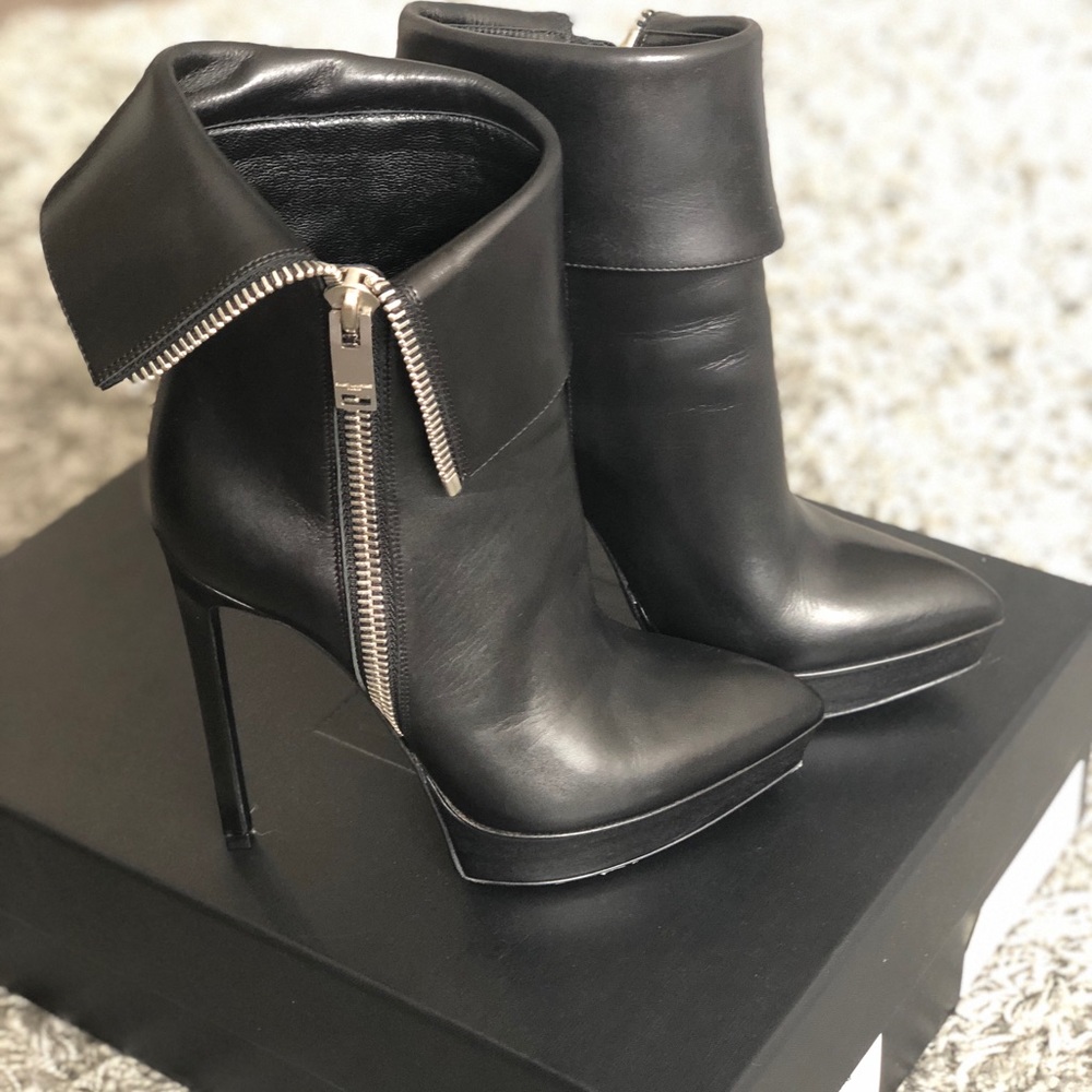 COPY - Saint Laurent